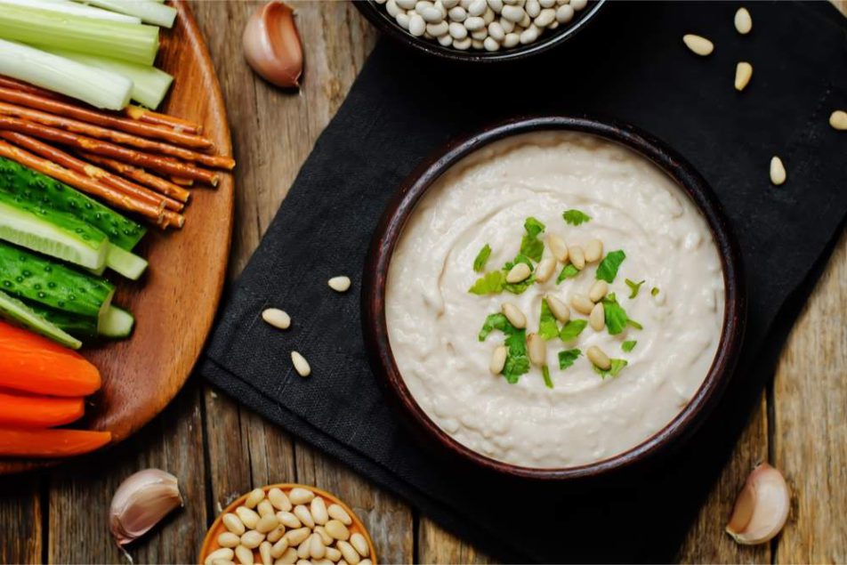 crostini con crema di cannellini