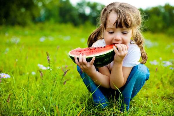 consumo frutta bambini