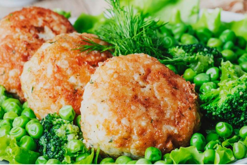 Polpette di salmone con contorno