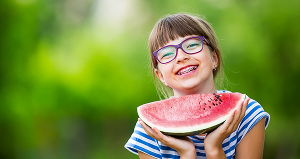 Apparecchi dentali: correzione dell'allineamento e miglioramento del sorriso