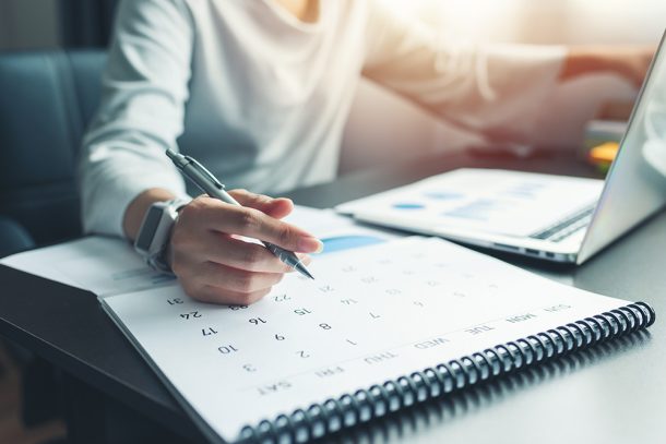 La fine del periodo di relax e la ripresa della routine quotidiana possono causare un senso di malinconia e difficoltà di riadattamento, trasformandosi in un momento difficile, caratterizzato da stress, ansia e depressione.
