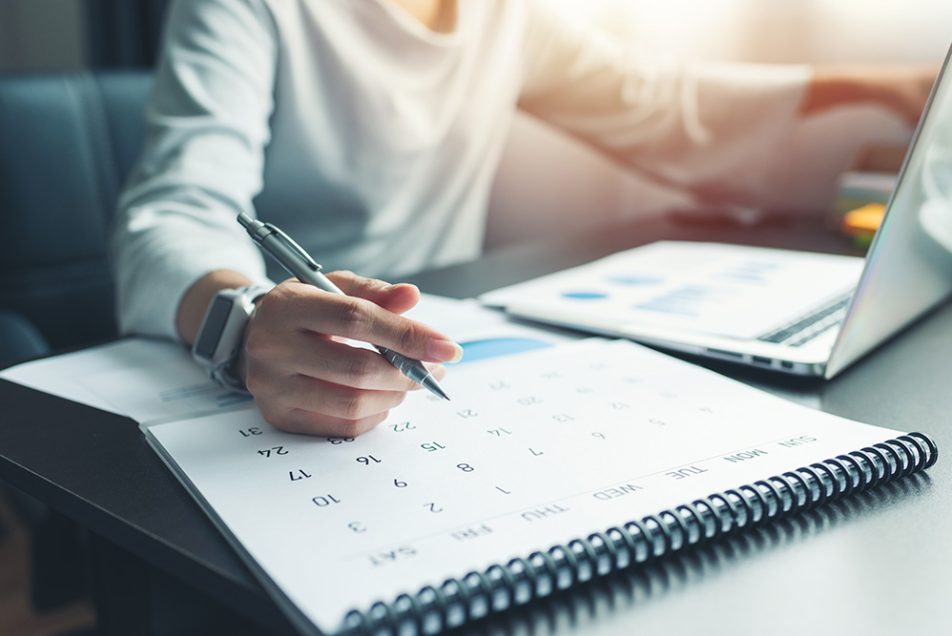 La fine del periodo di relax e la ripresa della routine quotidiana possono causare un senso di malinconia e difficoltà di riadattamento, trasformandosi in un momento difficile, caratterizzato da stress, ansia e depressione.