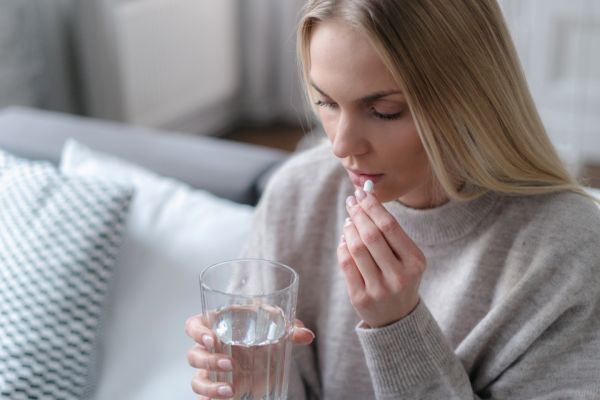 Per affrontare il SAD può essere utile assumere integratori.