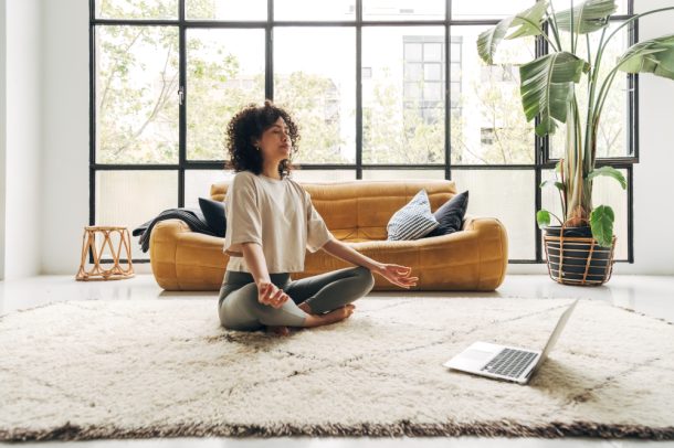 Ritrova la serenità e coltiva la resilienza con la mindfulness, lo yoga e il reiki.