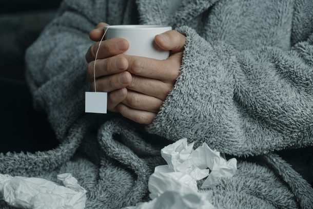 Raffreddore, influenza, polmonite e bronchite possono colpire chiunque: bambini, anziani e persone con un sistema immunitario compromesso sono particolarmente vulnerabili.