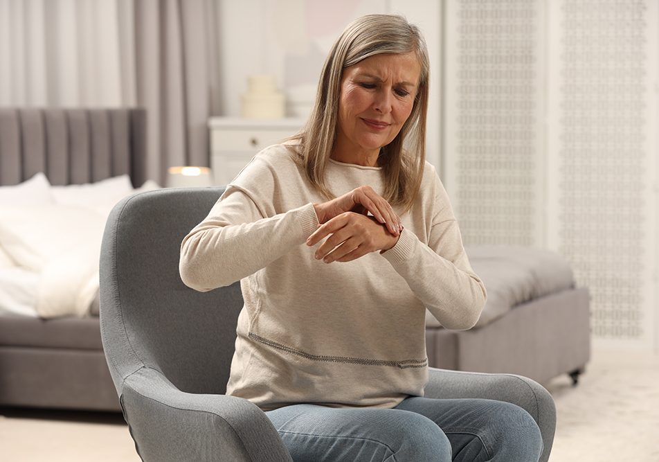Il freddo può peggiorare notevolmente l’artralgia e dolori muscolari e articolari diffusi, causando disagio e limitando la mobilità, ma è possibile adottare strategie utili ad affrontarli.