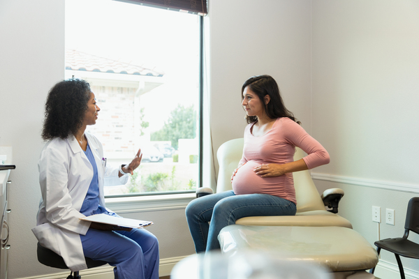 Consultare uno specialista per una valutazione personalizzata, adottare uno stile di vita sano e valutare il supporto psicologico per gestire le difficoltà emotive.