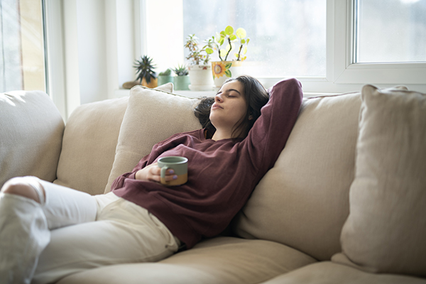 Diverse cause possono contribuire all’anemia, come: un basso apporto di ferro nella dieta, frequenti perdite di sangue, gravidanza e allattamento, il malassorbimento del ferro o interventi di chirurgia bariatrica.