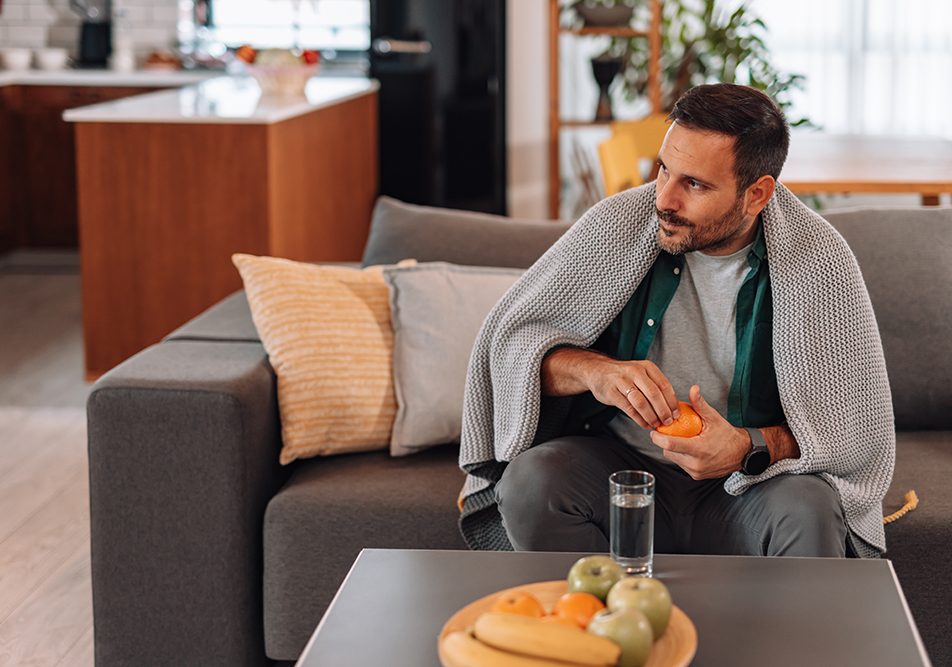 Un’alimentazione mirata, ricca di cibi con vitamina C e sali minerali, può fare la differenza nel mantenimento dei livelli di energia durante i mesi più freddi.