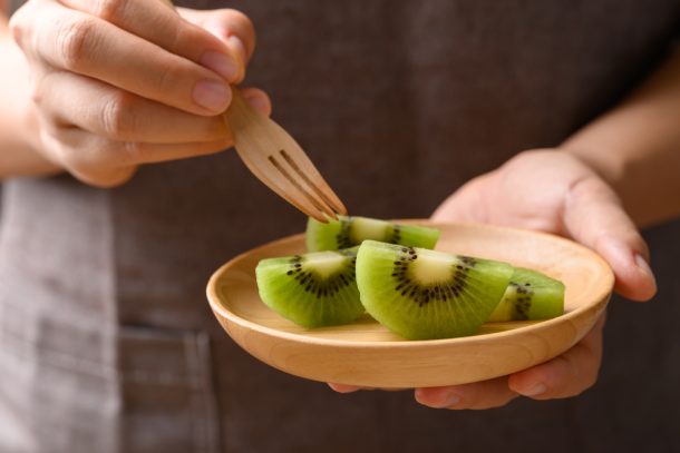 cibi-anti-infiammatori I cibi anti-infiammatori sono alimenti ricchi di nutrienti che aiutano a combattere l'infiammazione nell'organismo.