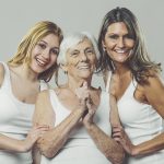 L’epigenetica esplora l’interazione dinamica tra i nostri geni e l’ambiente, dimostrando che i fattori ambientali giocano un ruolo cruciale nell’espressione genica.