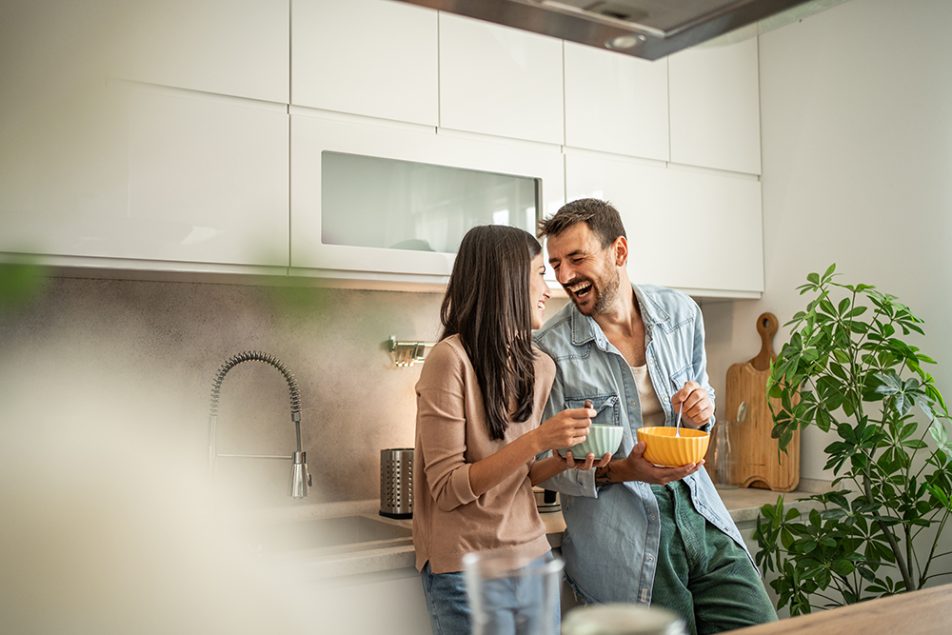 iniziare-la-giornata-con-il-piede-giusto-attraverso-la-colazione Spesso definita il pasto più importante della giornata, la colazione fornisce l’energia necessaria per affrontare le attività mattutine, migliora la concentrazione e contribuisce a mantenere un peso sano.