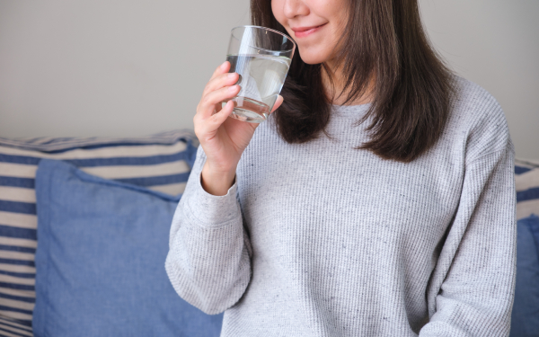 Idratazione e protezione per prevenire le labbra screpolate.