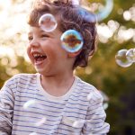 Oltre all’antibiotico per bambini, l’attività fisica e ricreativa aiuta a favorire la loro salute