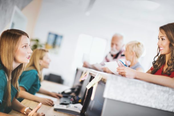 Cittadini in Lombardia, presso ASL per richiedere esenzione E30