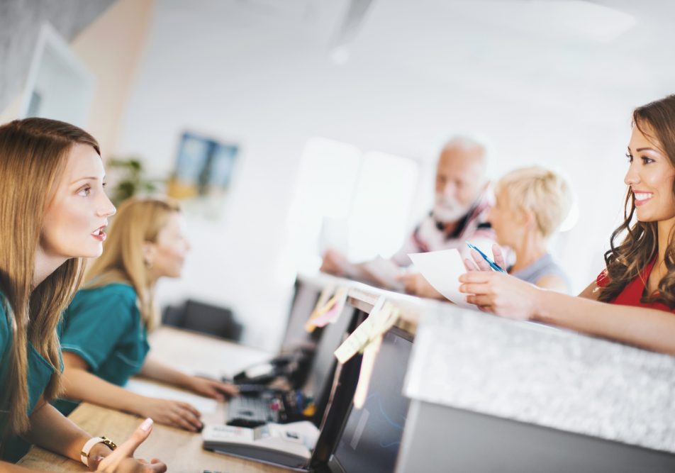 Cittadini in Lombardia, presso ASL per richiedere esenzione E30