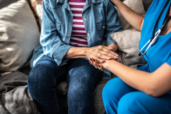 Paziente con tumore al pancreas ha cure palliative a domicilio