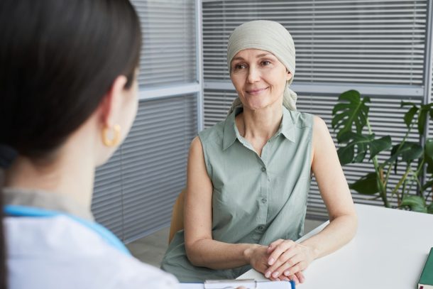 paziente oncologica con medico