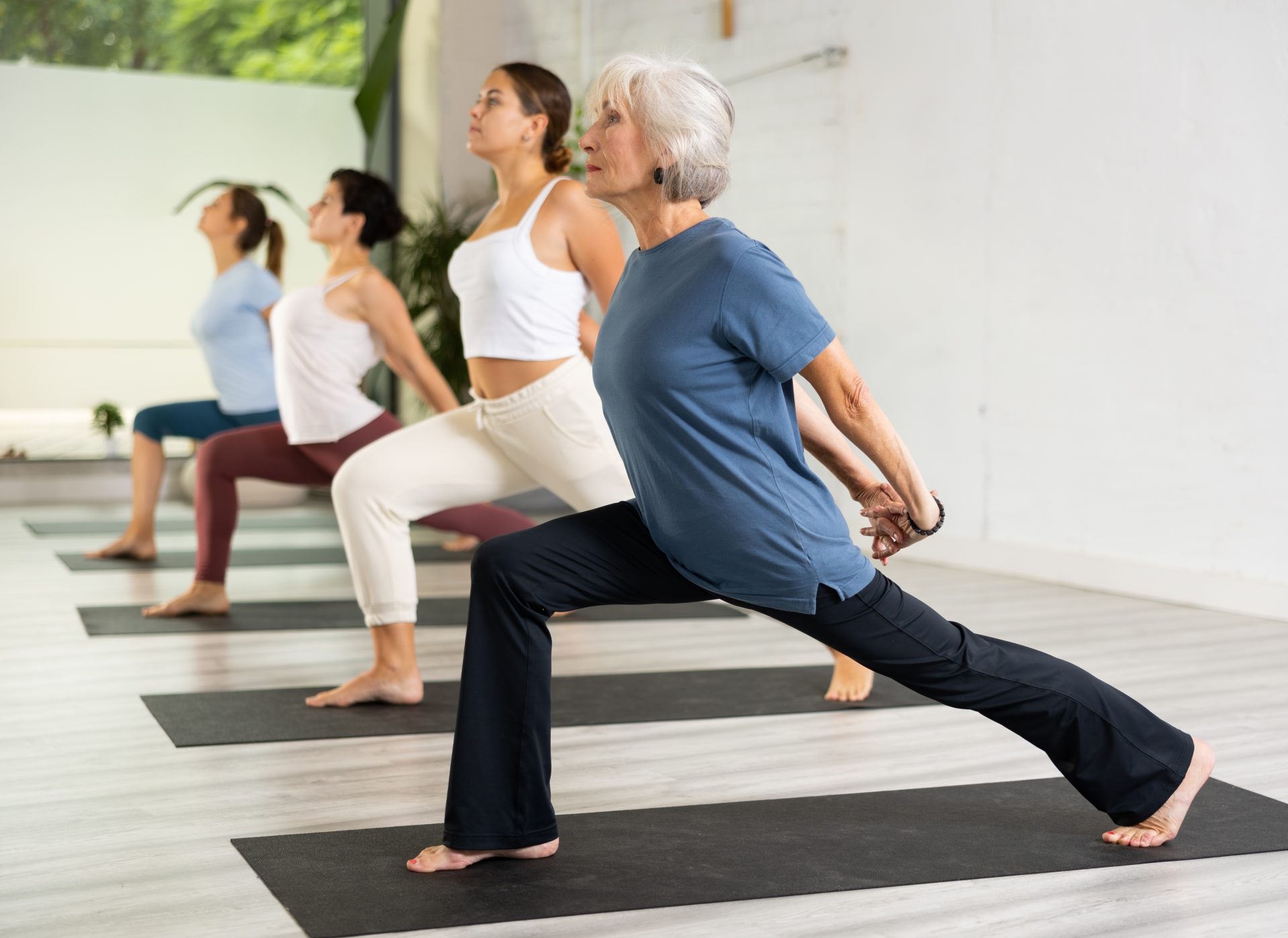 donne che fanno yoga